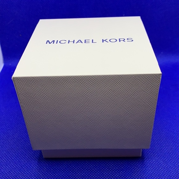 Michael Kors Layton Chronograph in rose gold - Picture 7 of 7